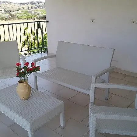 L' Aranciera Bed & Breakfast *