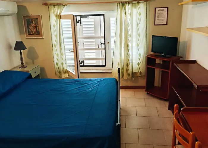 Bed & Breakfast L' Aranciera 3*