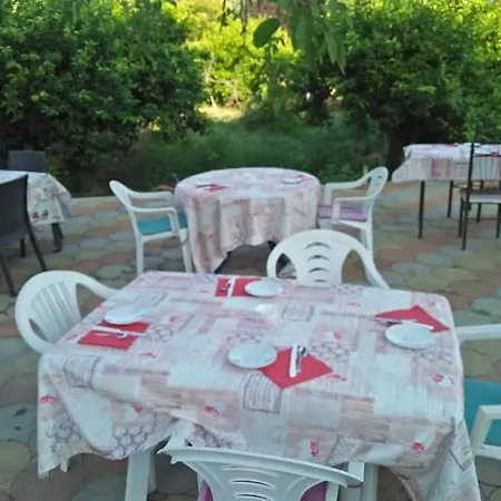 L' Aranciera Alojamento de Acomodação e Pequeno-almoço