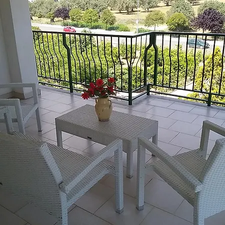 Alojamento de Acomodação e Pequeno-almoço L' Aranciera 3*